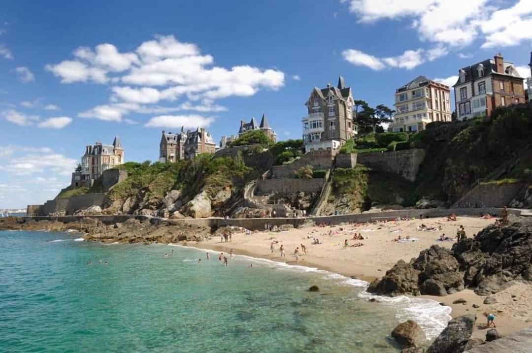 CHAMBRE D'HOTES Côté RANCE La Ville-ès-Nonais Extérieur photo